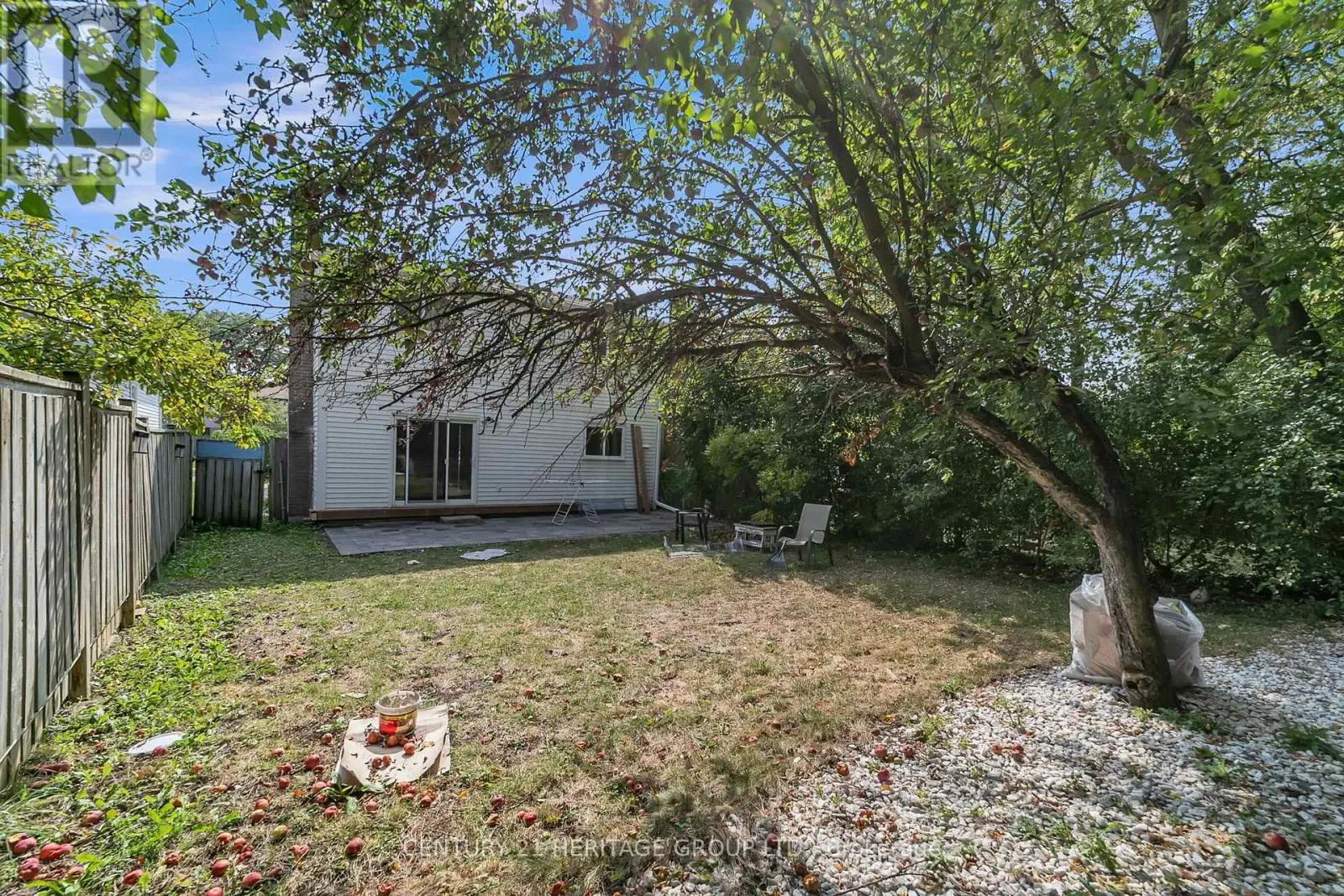 MAIN & UPPER - 24 SPRINGHEAD GARDENS