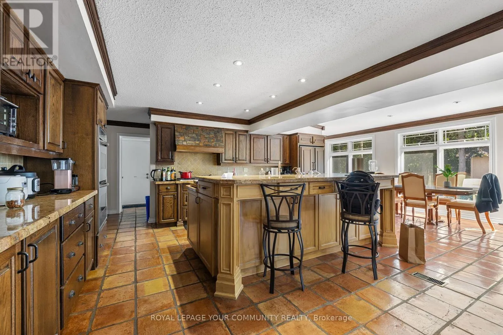 52 BEAUFORT HILLS ROAD