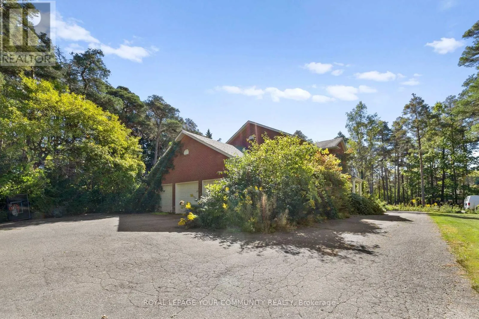 52 BEAUFORT HILLS ROAD