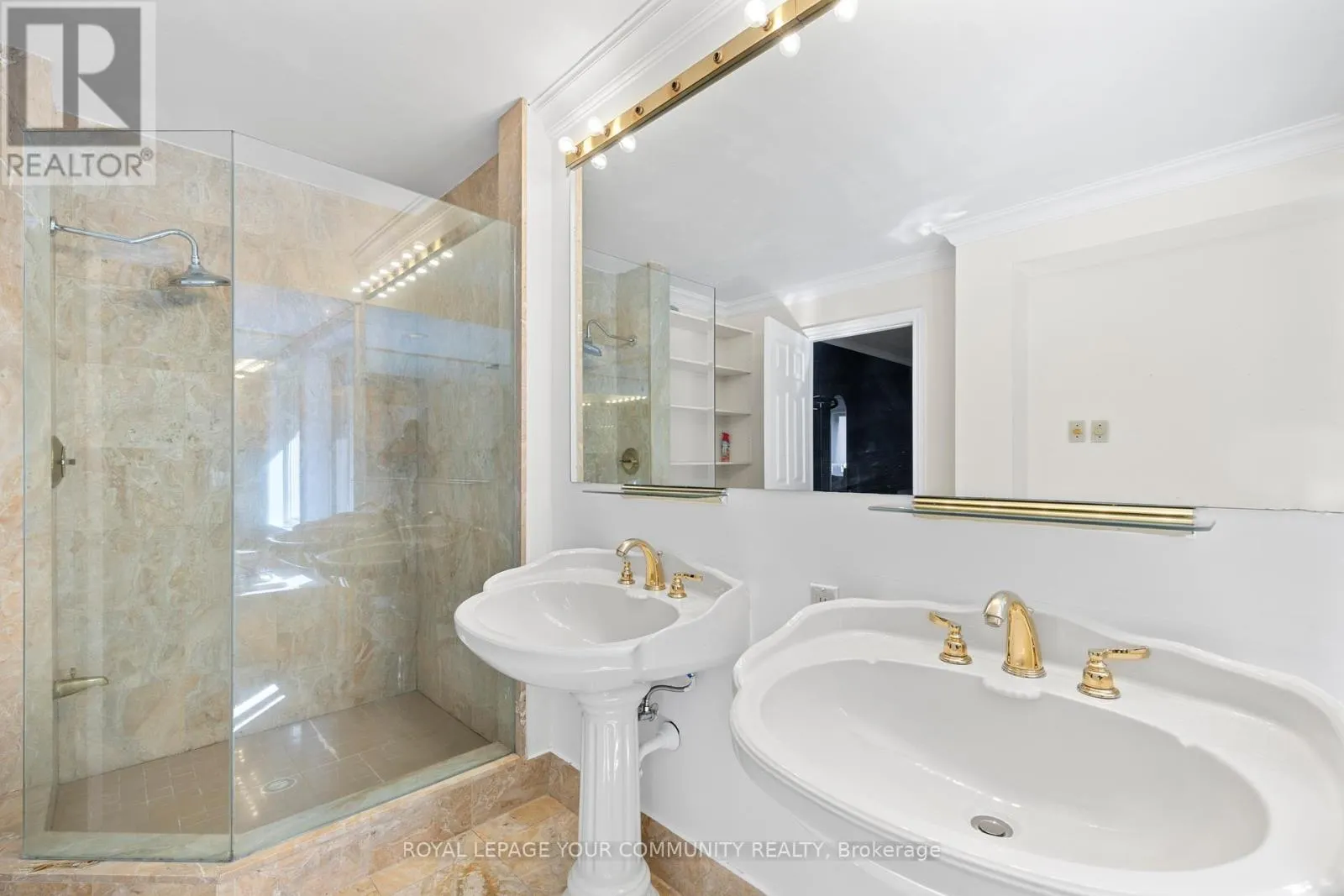 52 BEAUFORT HILLS ROAD