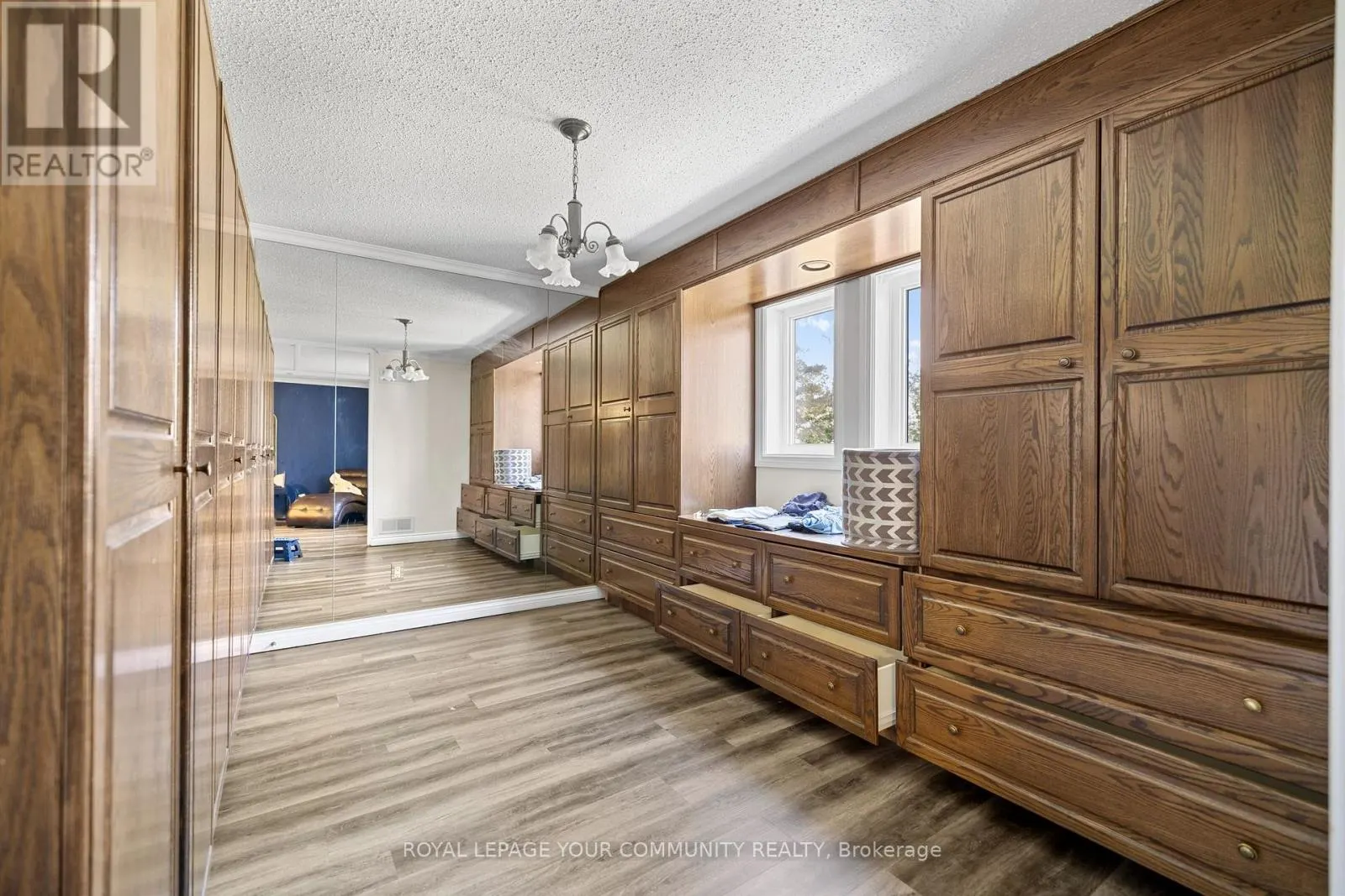 52 BEAUFORT HILLS ROAD