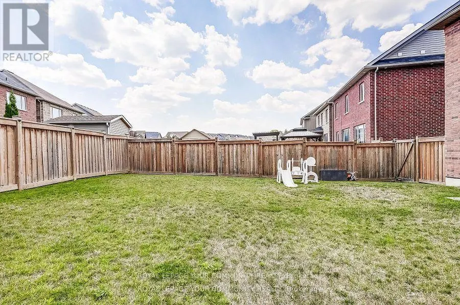 136 CASSERLEY CRESCENT