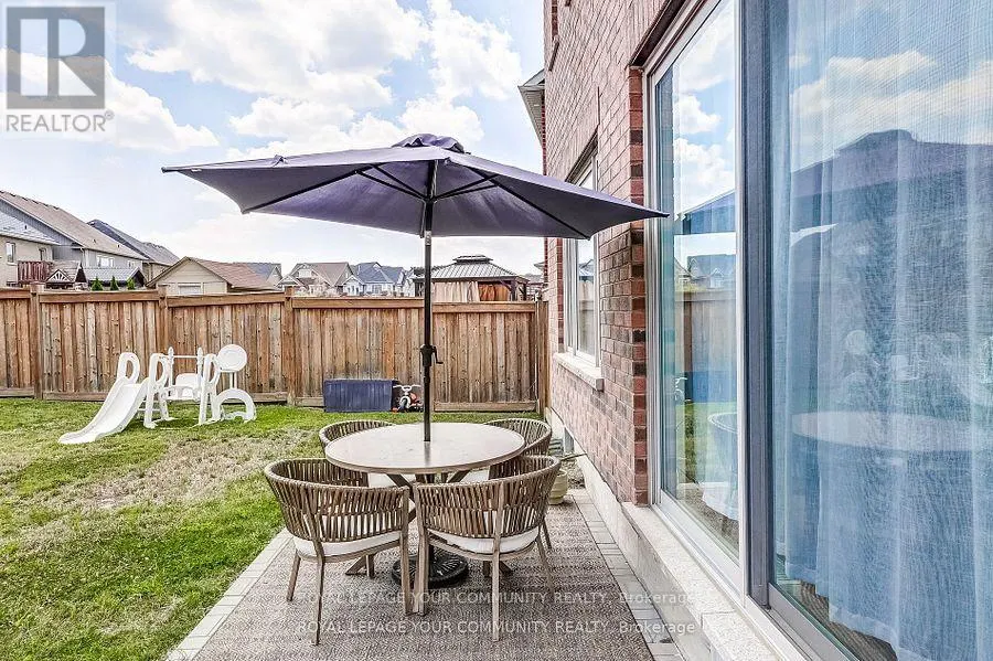 136 CASSERLEY CRESCENT