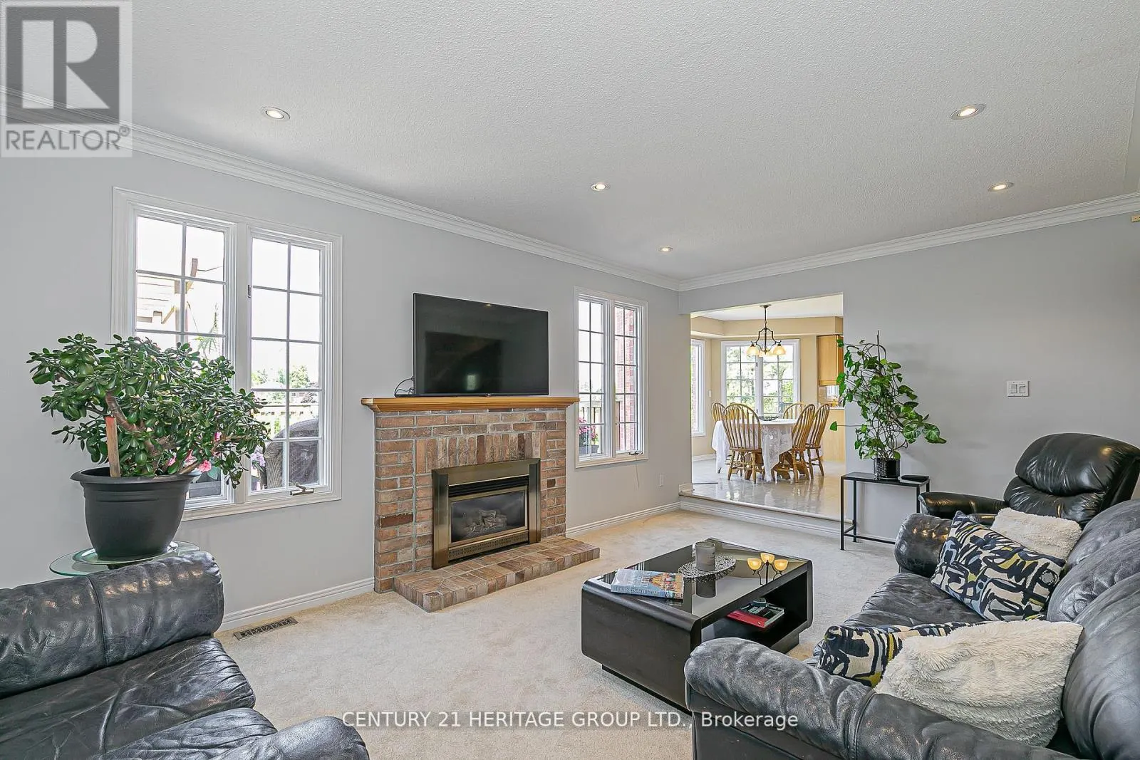 152 CRANBERRY LANE