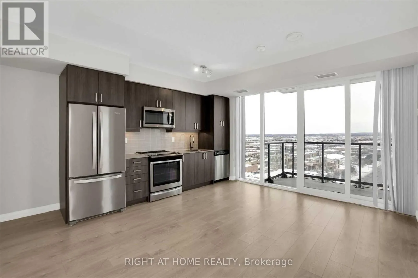 2115 - 7895 JANE STREET