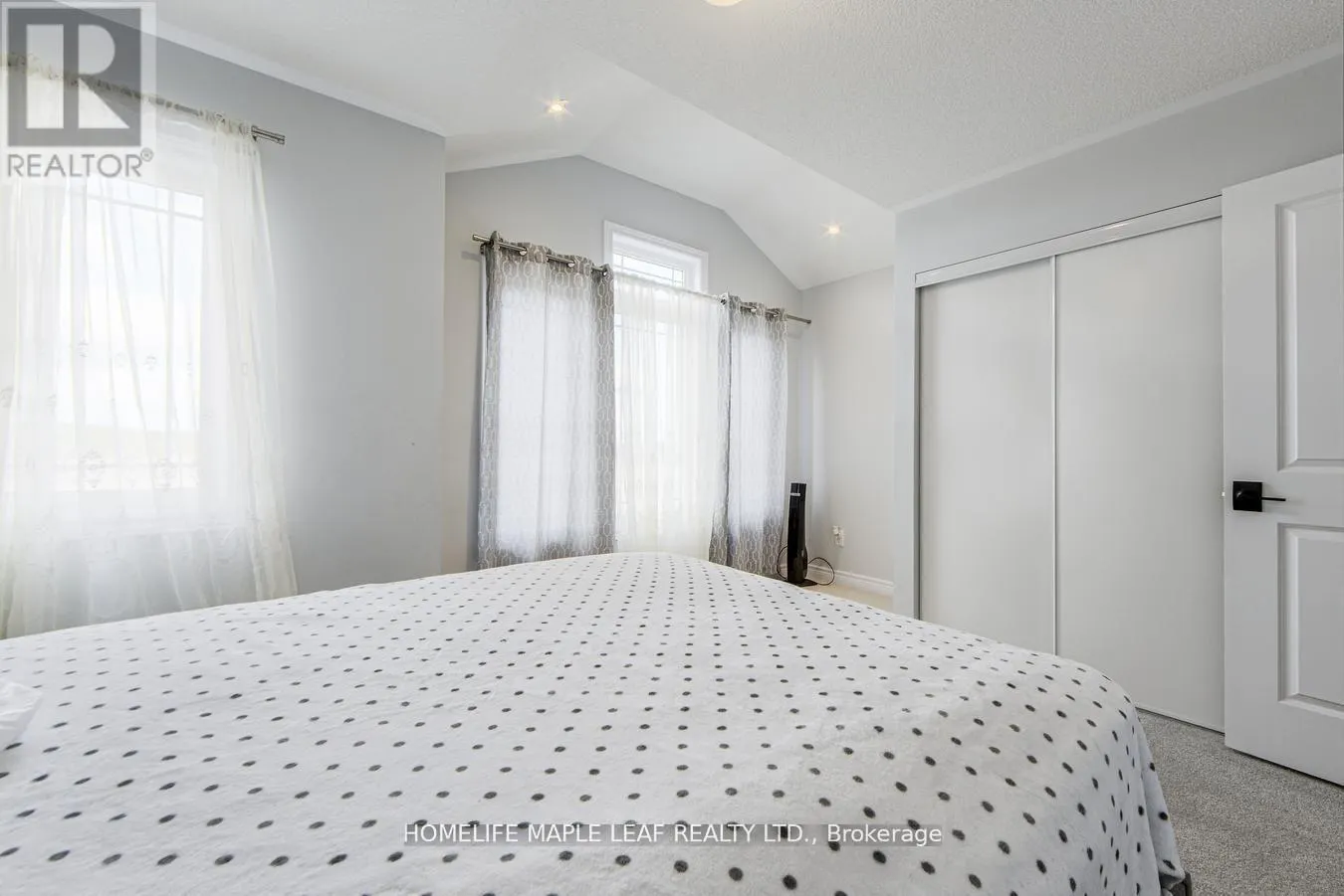 118 LORNE THOMAS PLACE