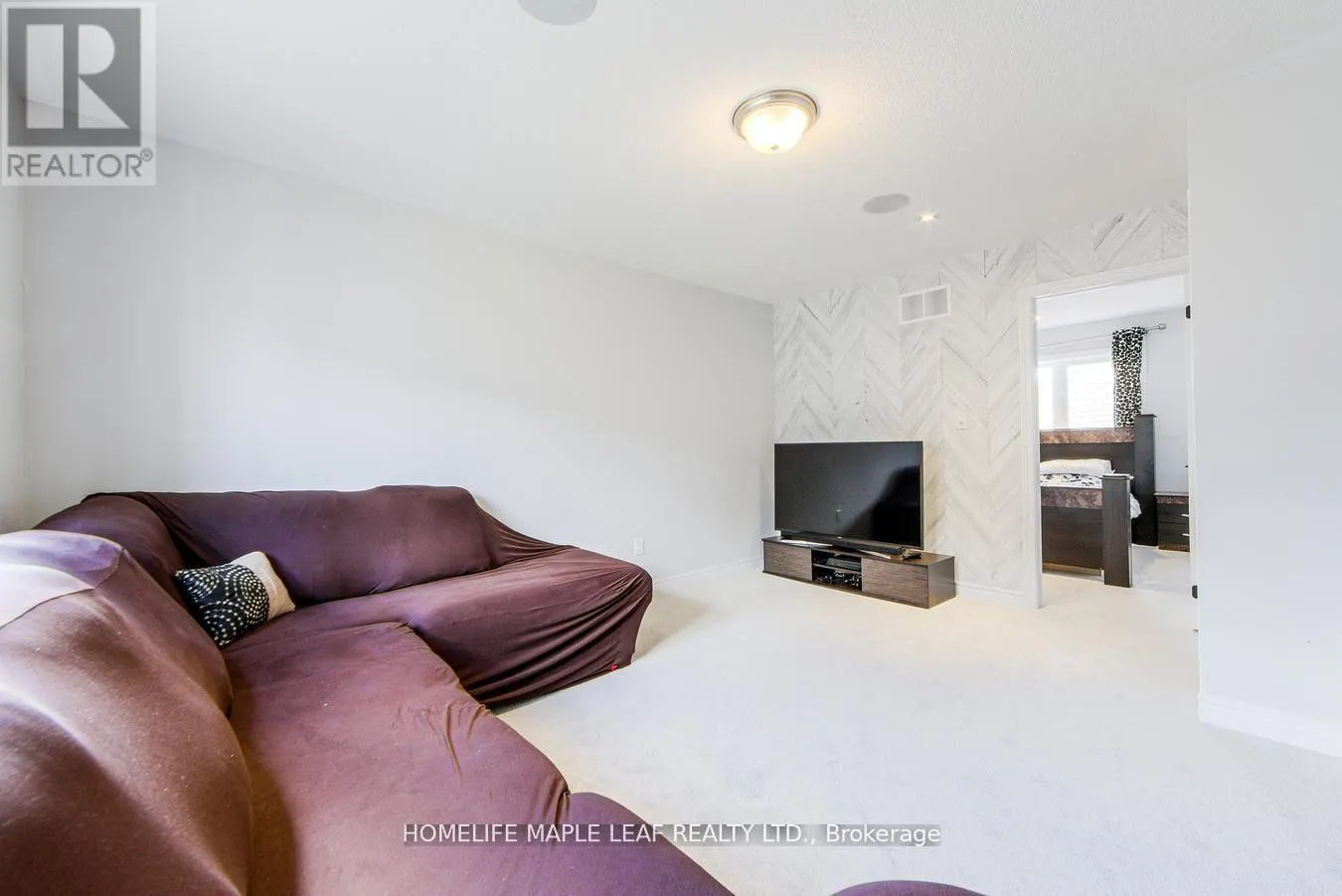 118 LORNE THOMAS PLACE
