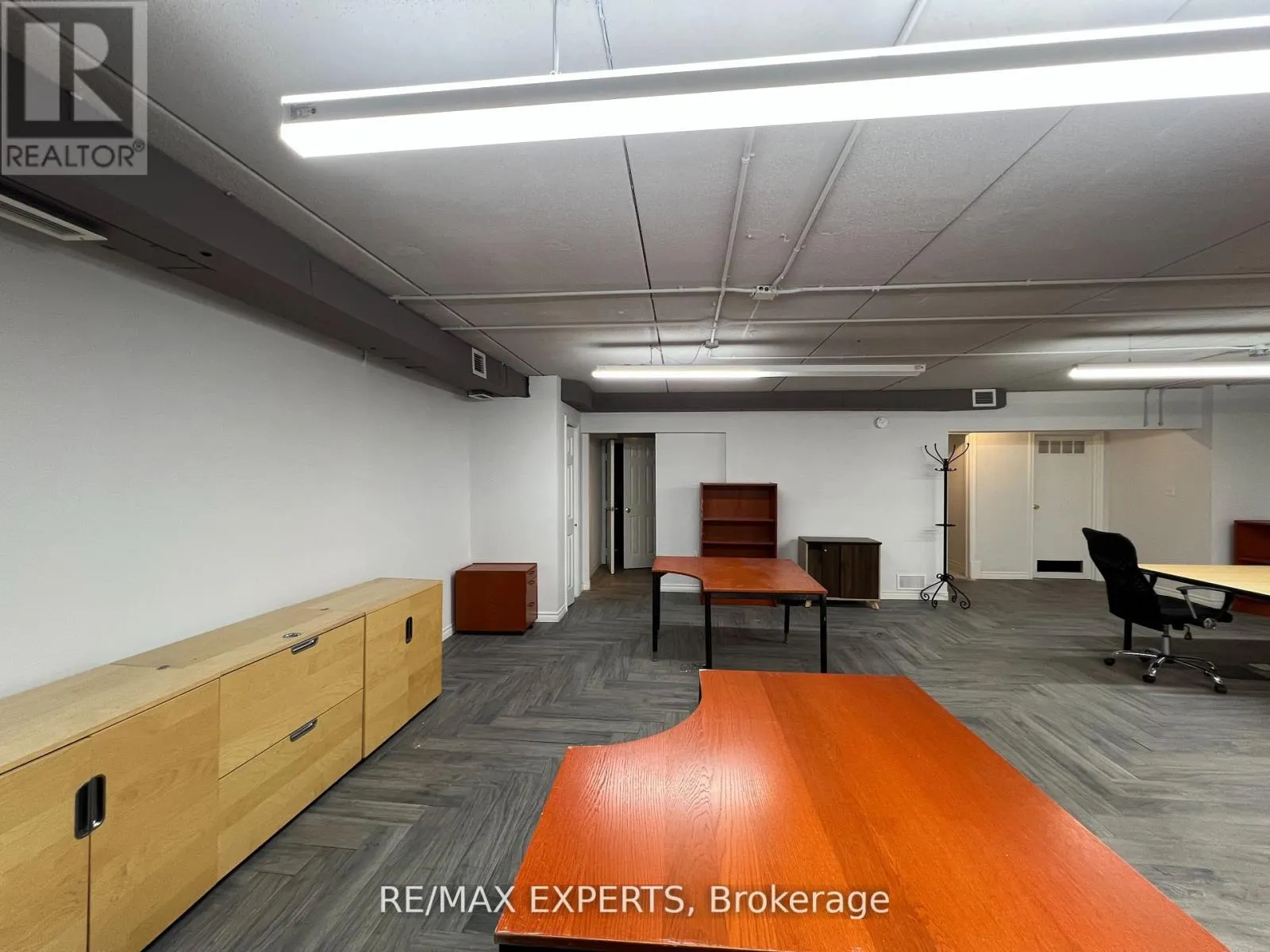 18 (LOWER) - 30 WERTHEIM COURT