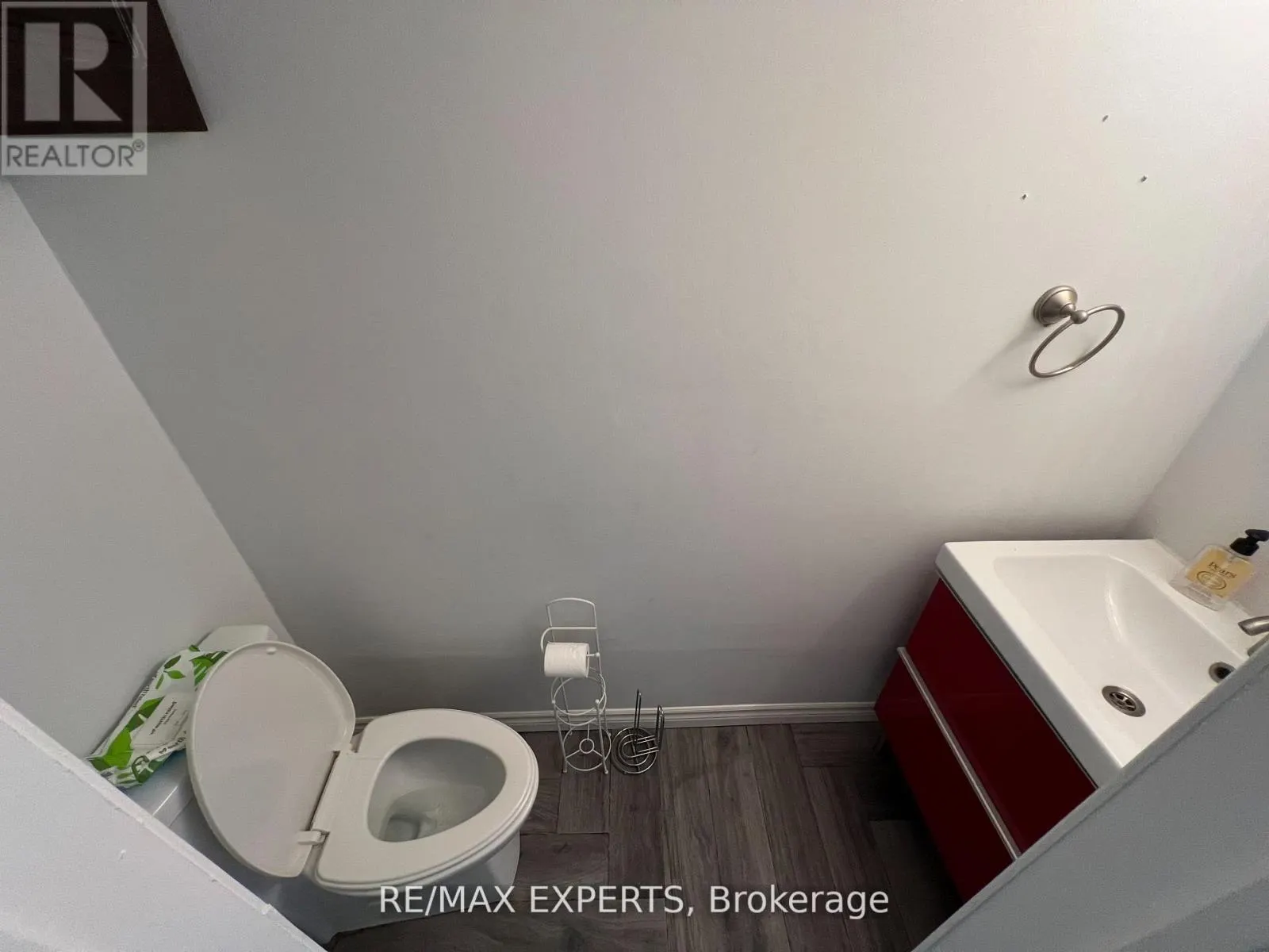 18 (LOWER) - 30 WERTHEIM COURT