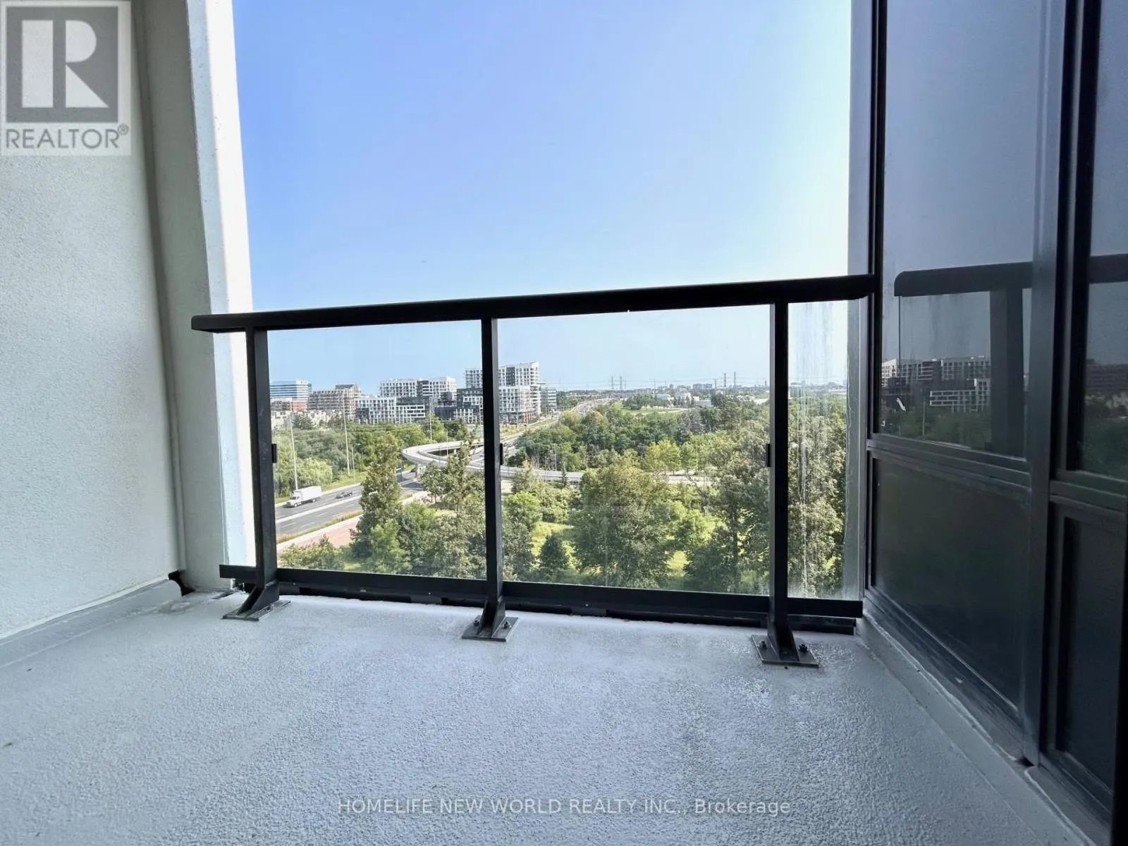 1015 - 8 CEDARLAND DRIVE