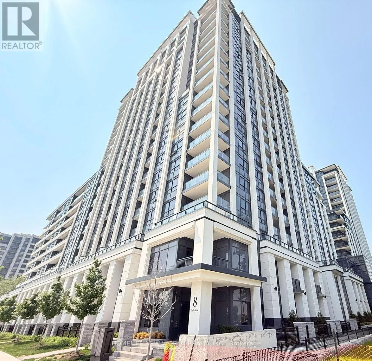1015 - 8 CEDARLAND DRIVE