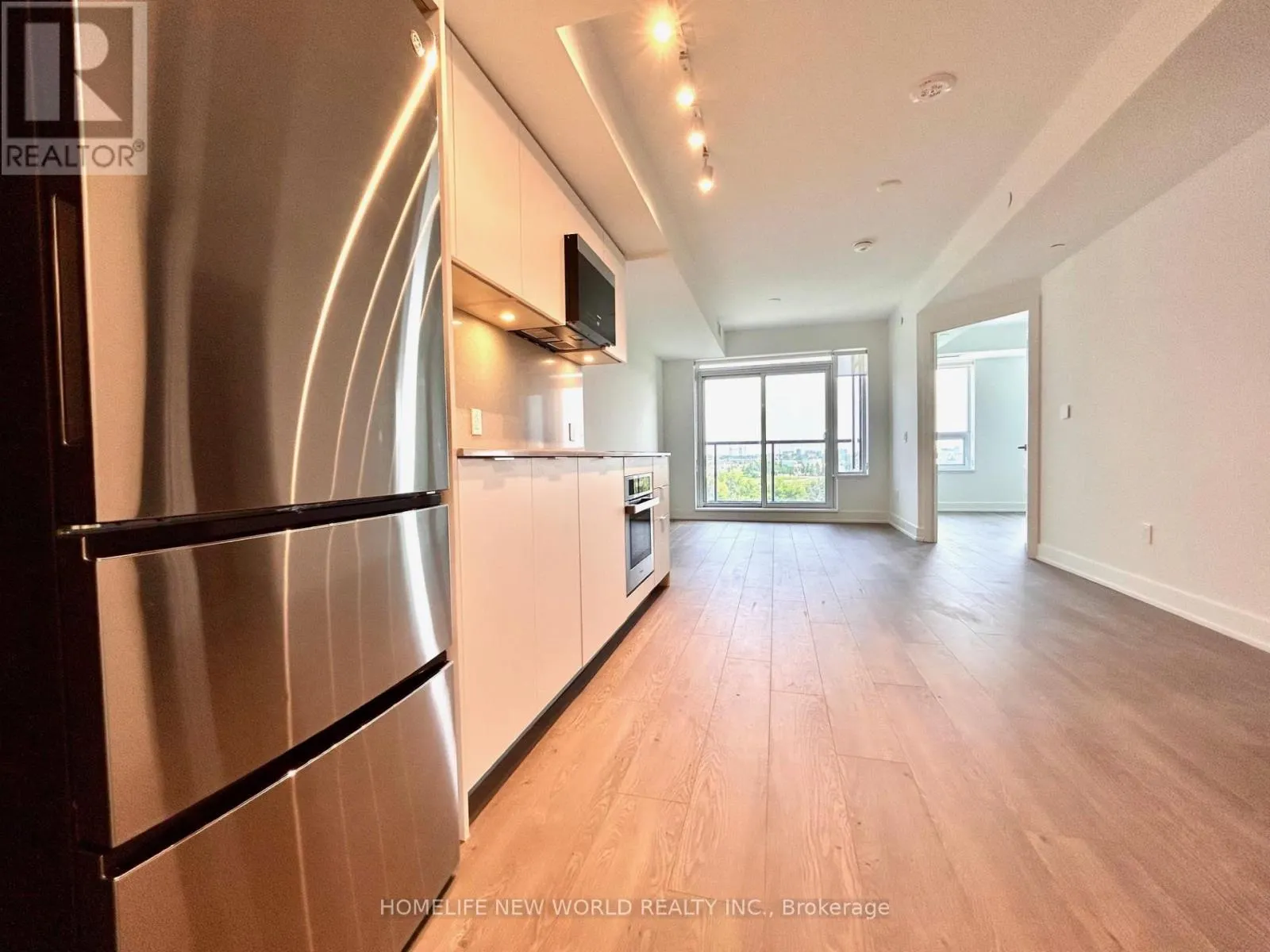 1015 - 8 CEDARLAND DRIVE