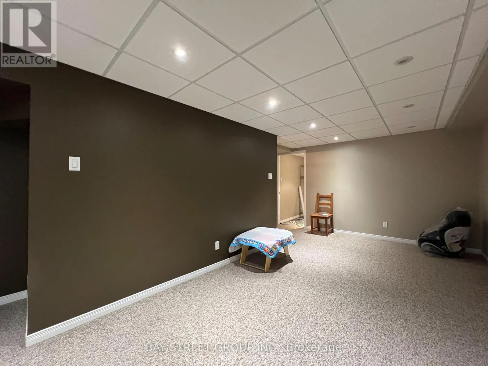 BSMT - 52 LORING CRES