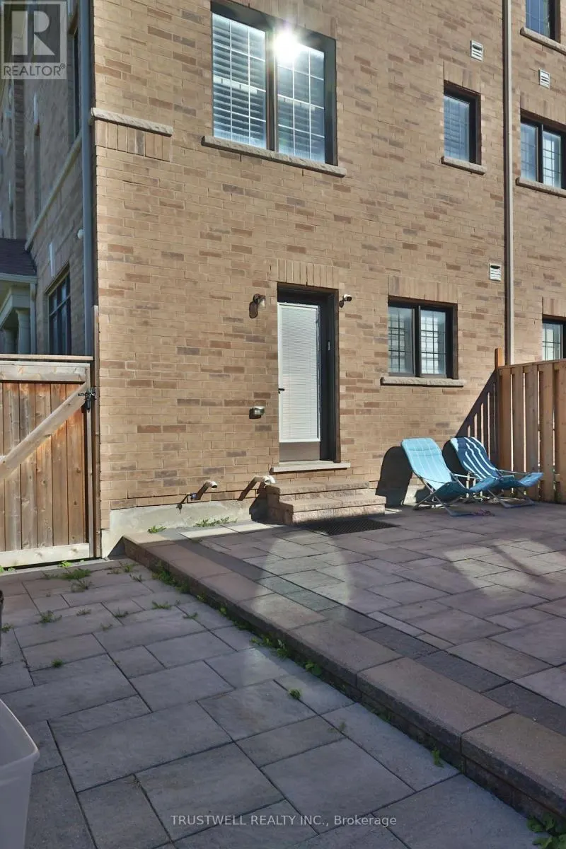 2032 DONALD COUSENS PARKWAY