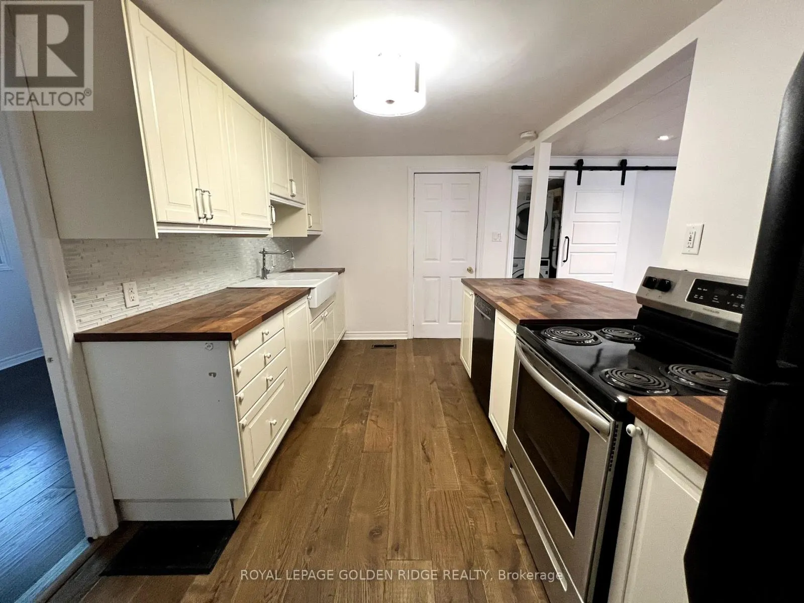367 HOLLYWOOD DRIVE N