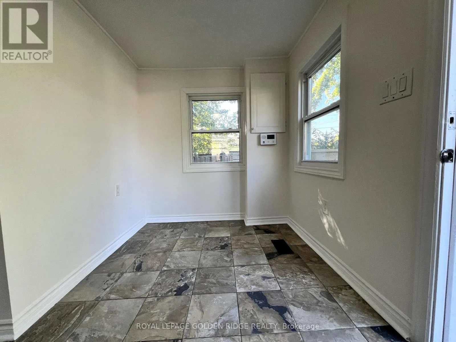 367 HOLLYWOOD DRIVE N