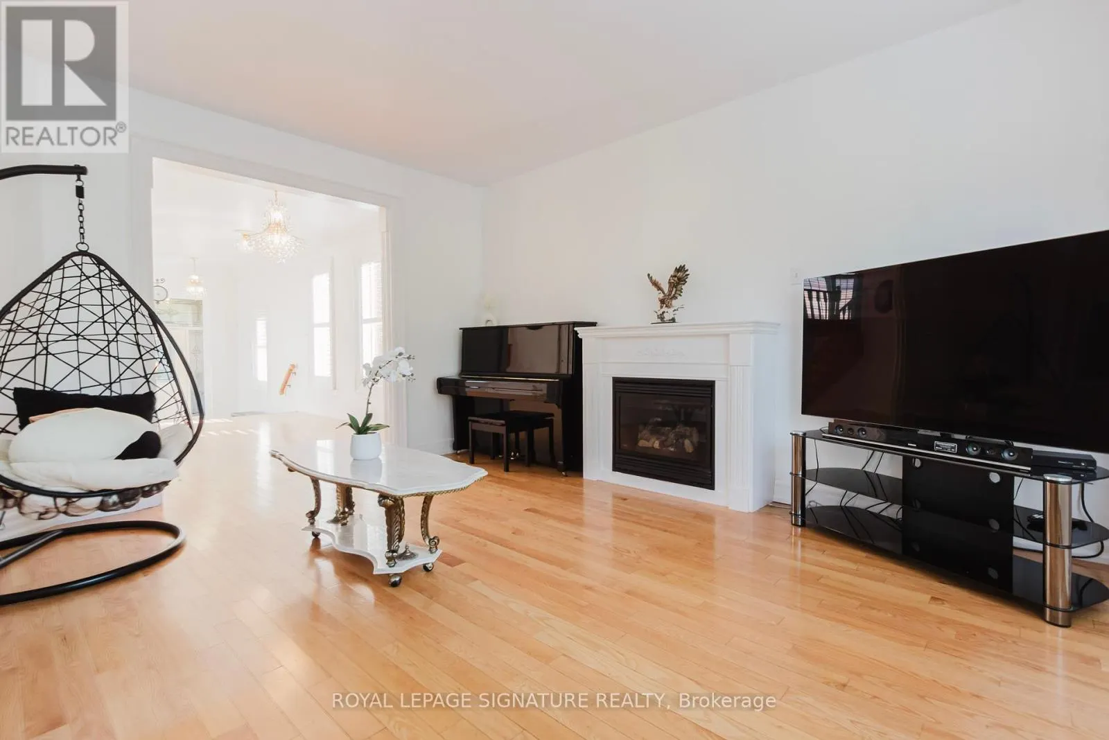 49 CARNOUSTIE CRESCENT