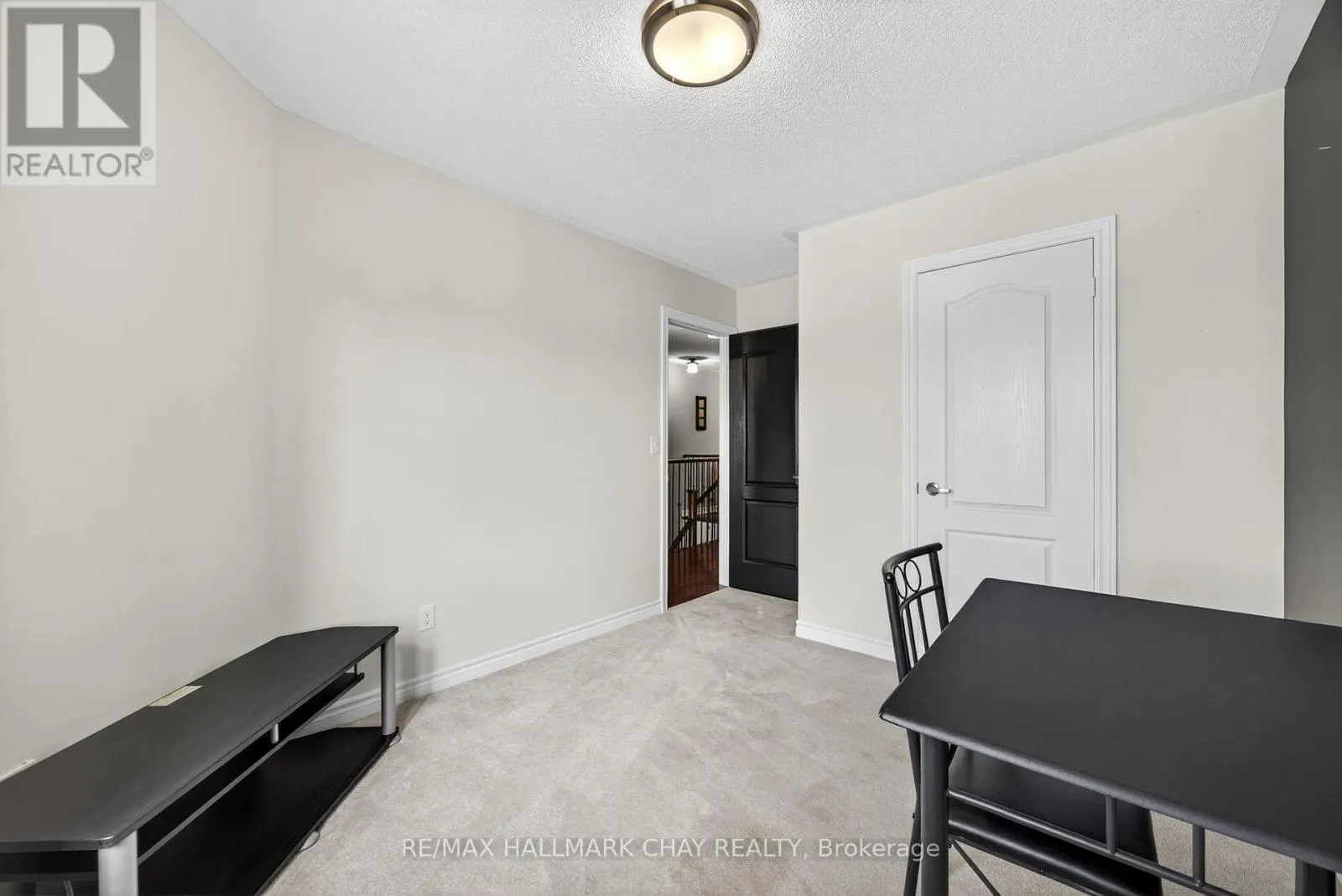 115 COLLIER CRESCENT