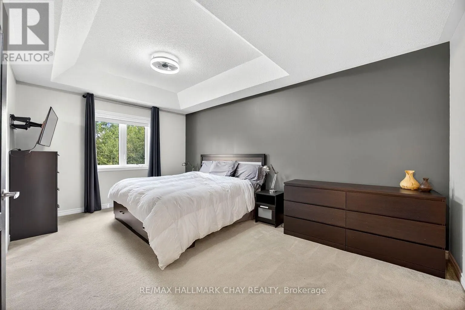 115 COLLIER CRESCENT