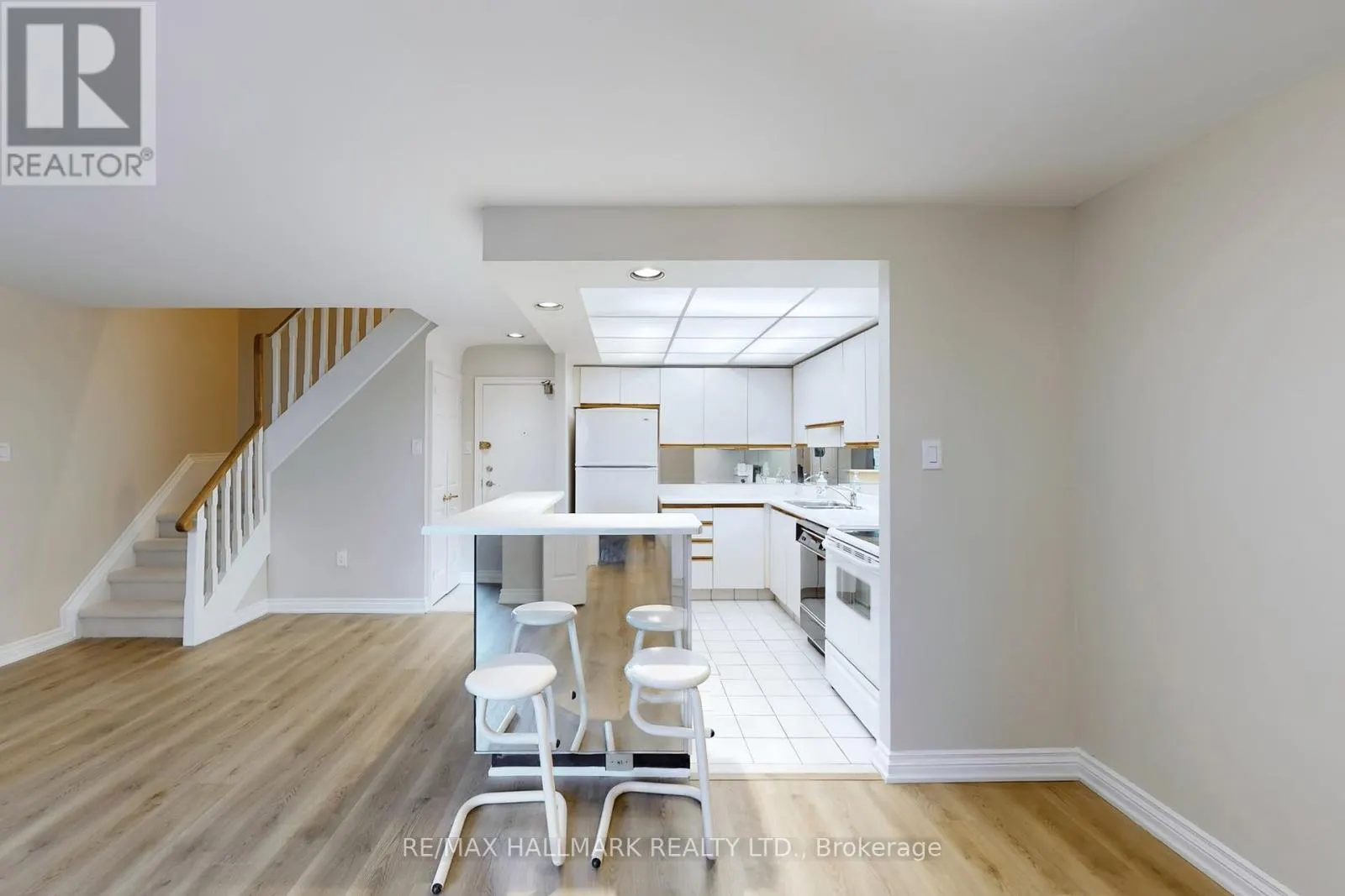 316 - 16 ELGIN STREET