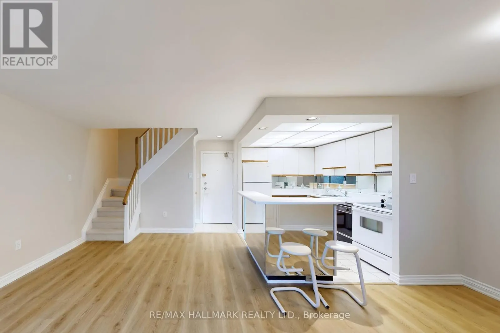 316 - 16 ELGIN STREET
