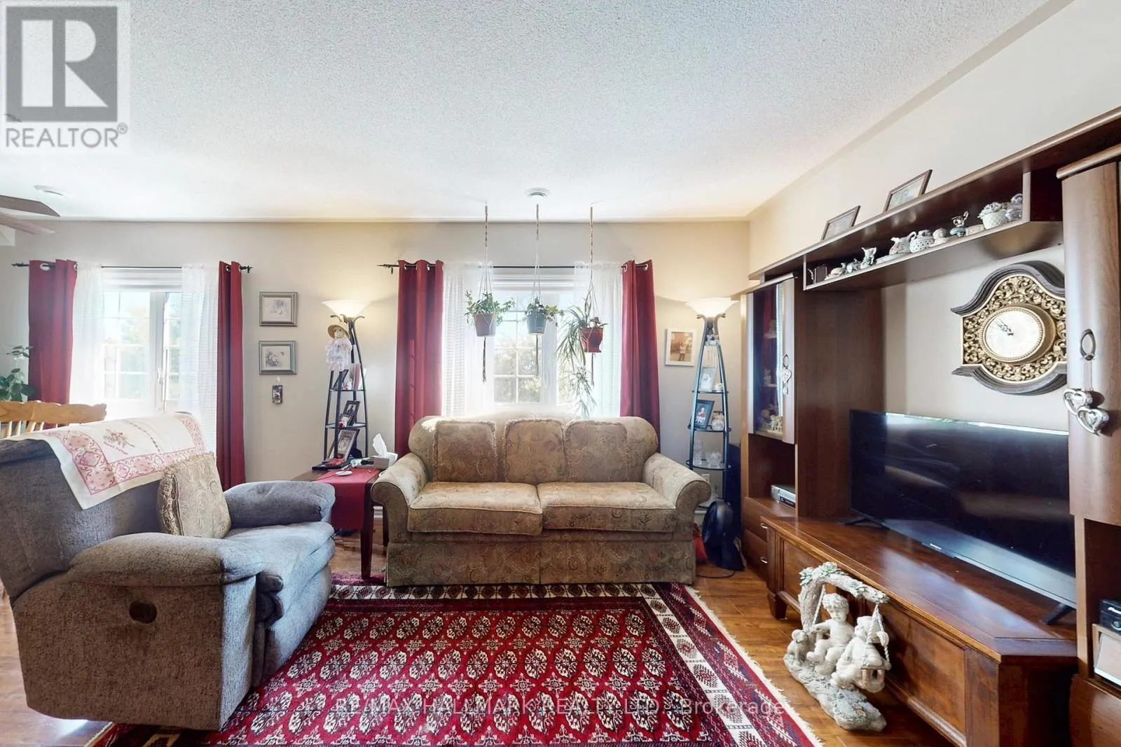 112 SIMCOE ROAD
