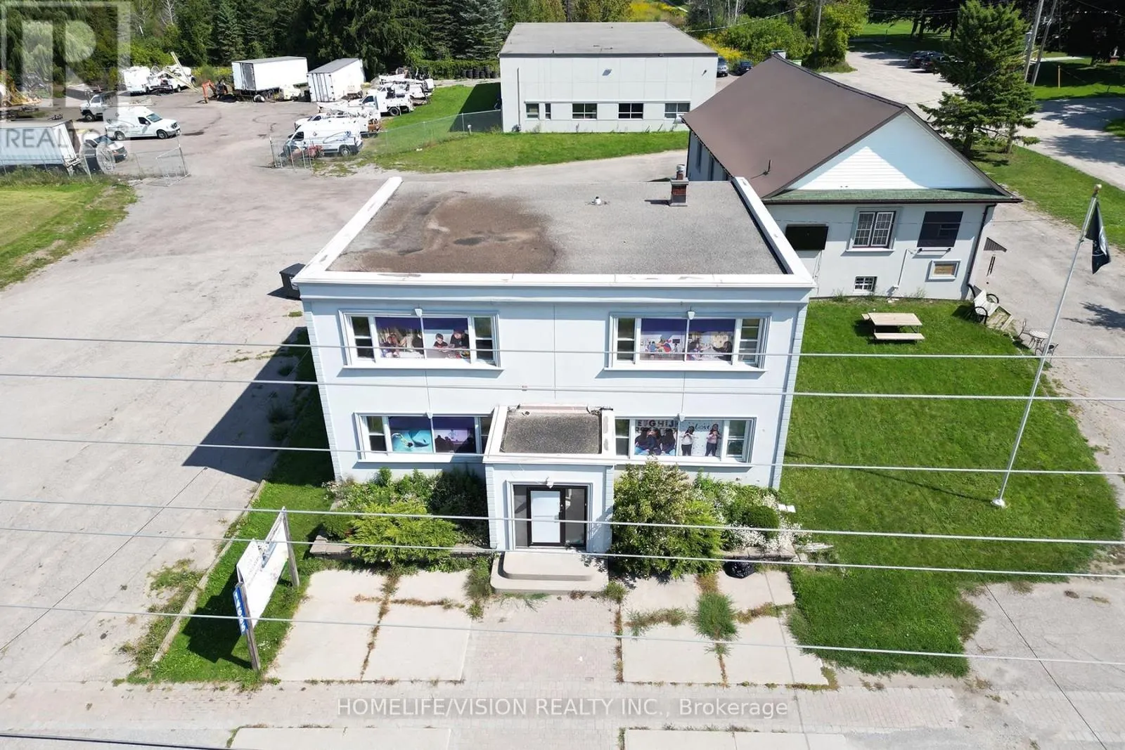 14685 WOODBINE AVENUE
