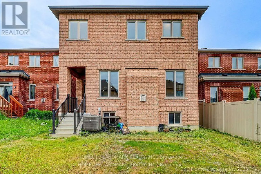 16 BEECHBOROUGH CRESCENT