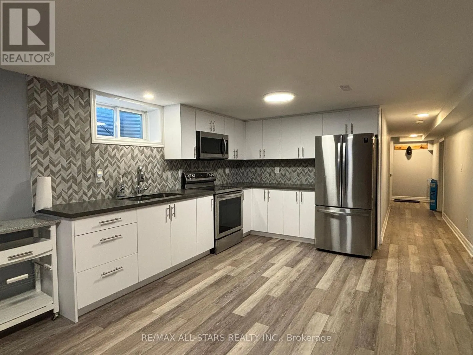 220 PLEASANT BOULEVARD