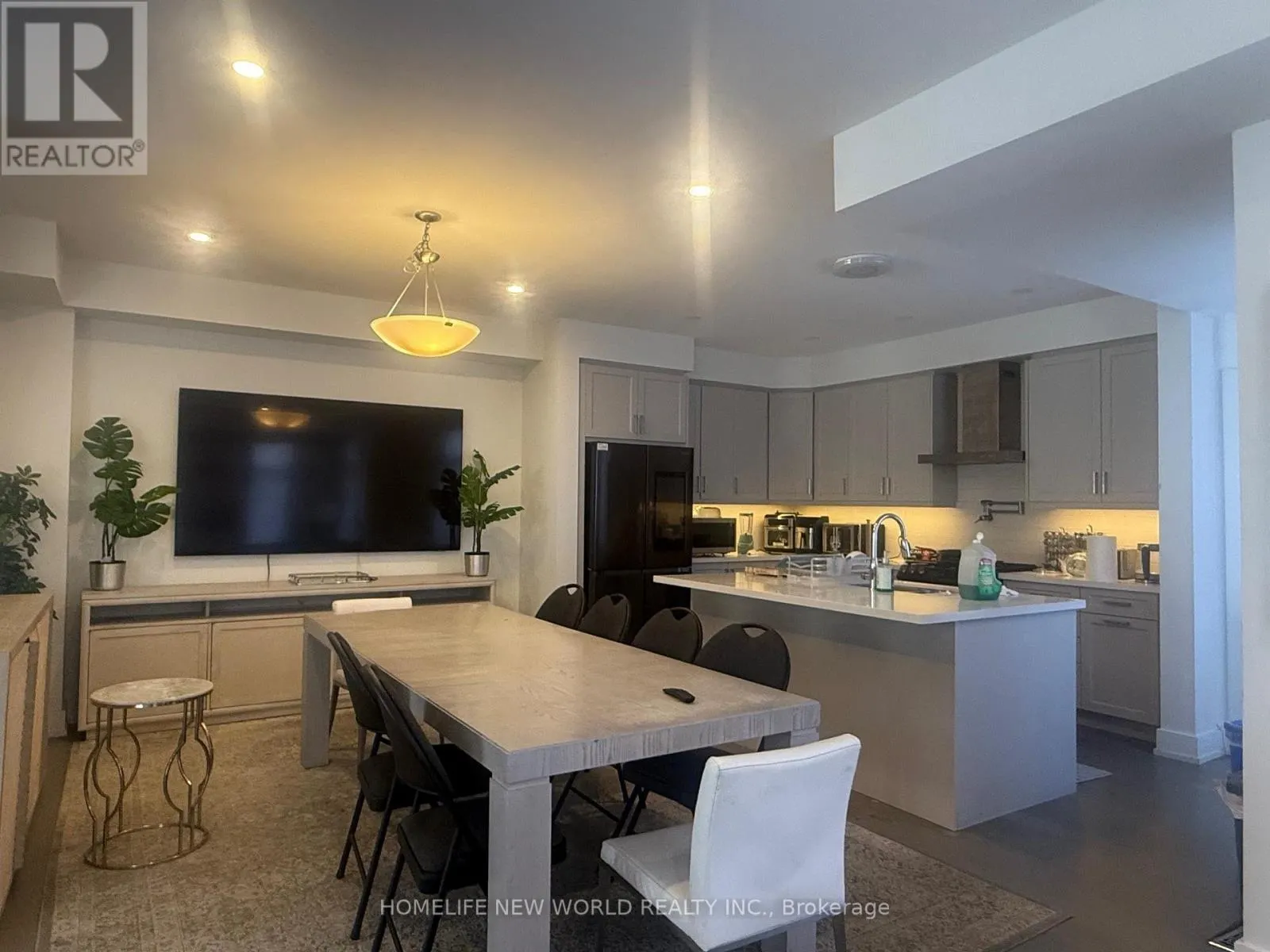 97 GUARDHOUSE CRESCENT