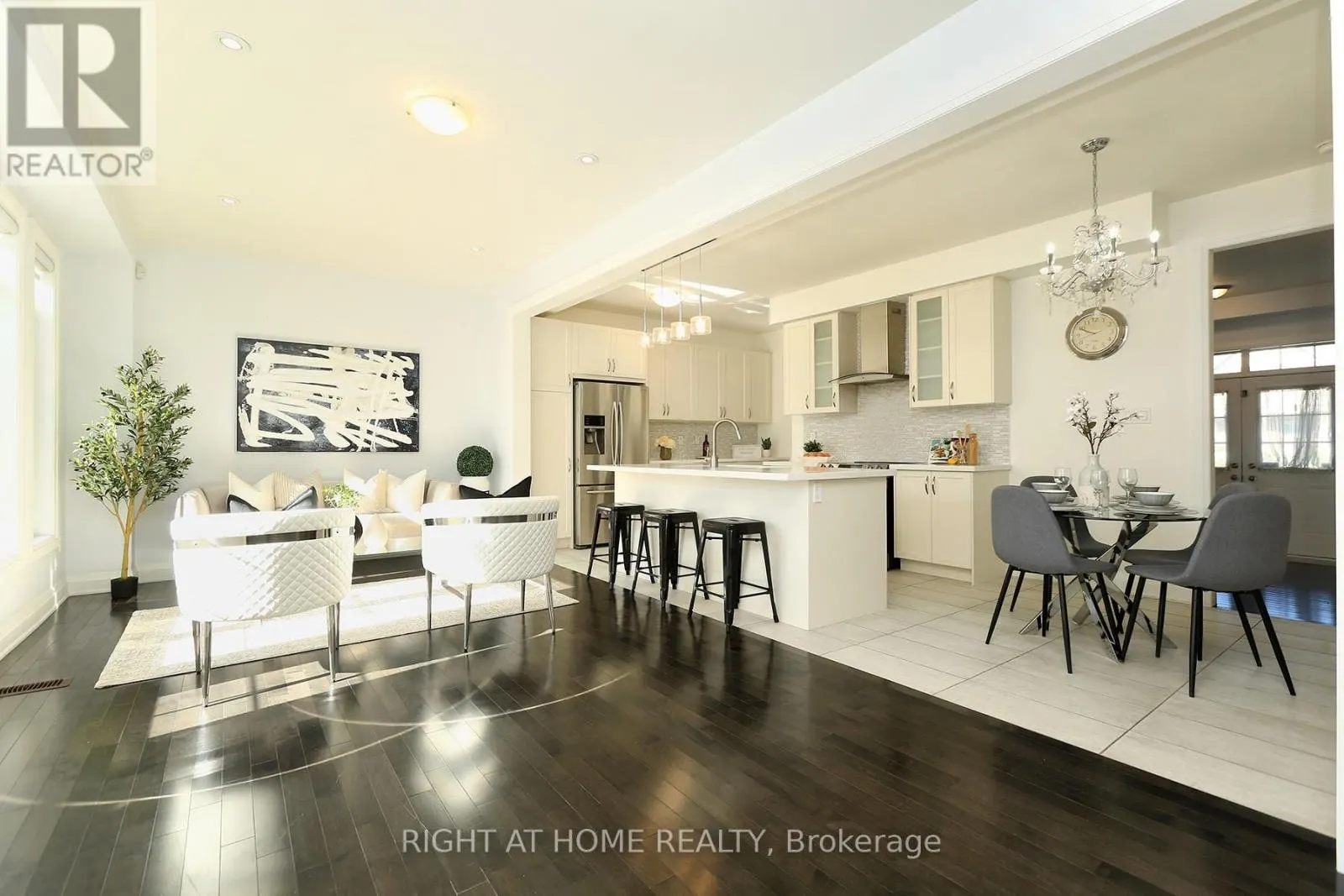63 EAST'S CORNER BOULEVARD
