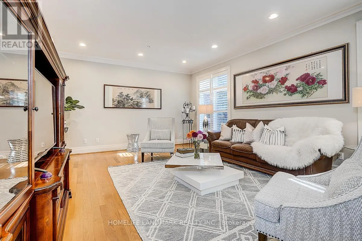 86 MUZICH PLACE