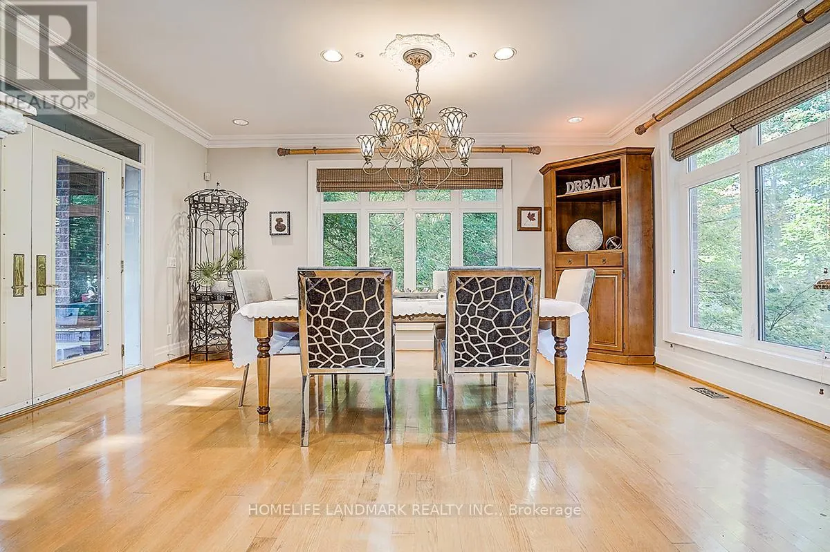 86 MUZICH PLACE