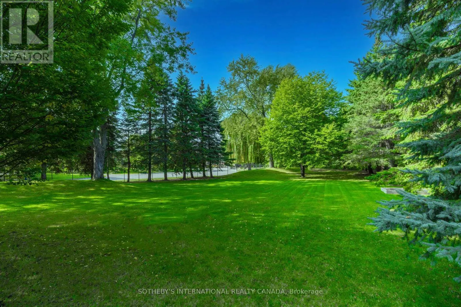 85 COWAN DRIVE