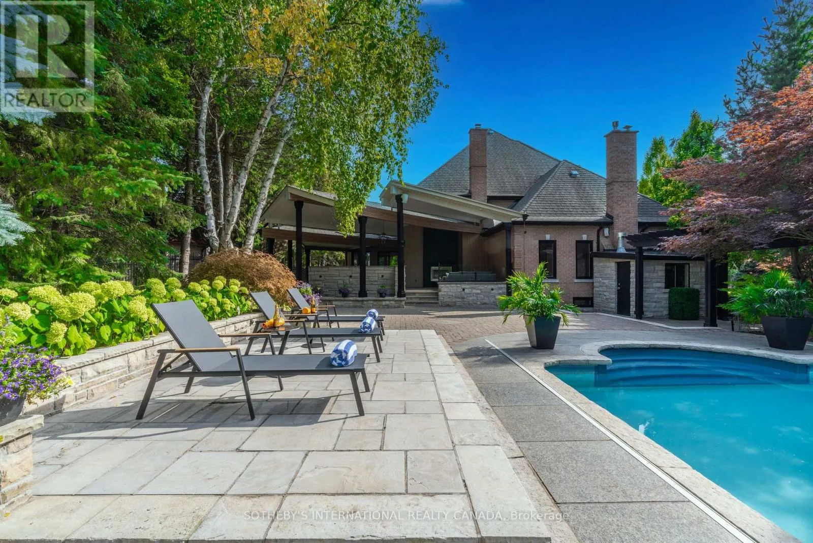 85 COWAN DRIVE