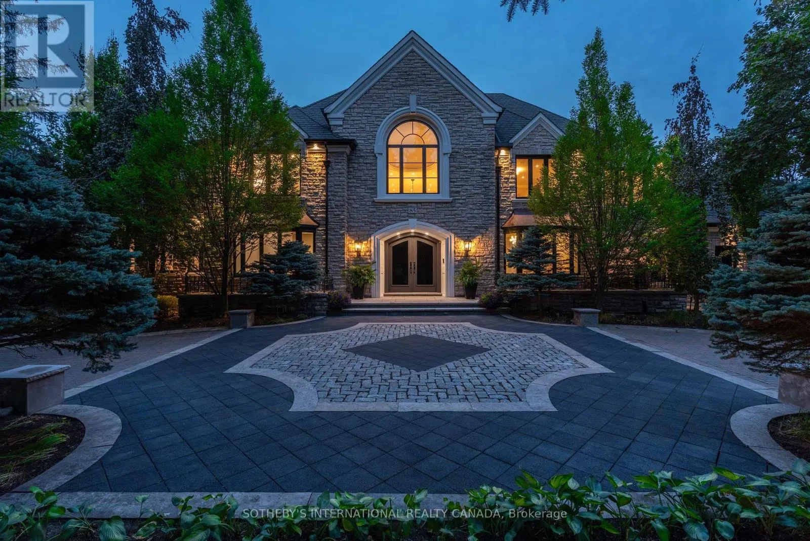 85 COWAN DRIVE