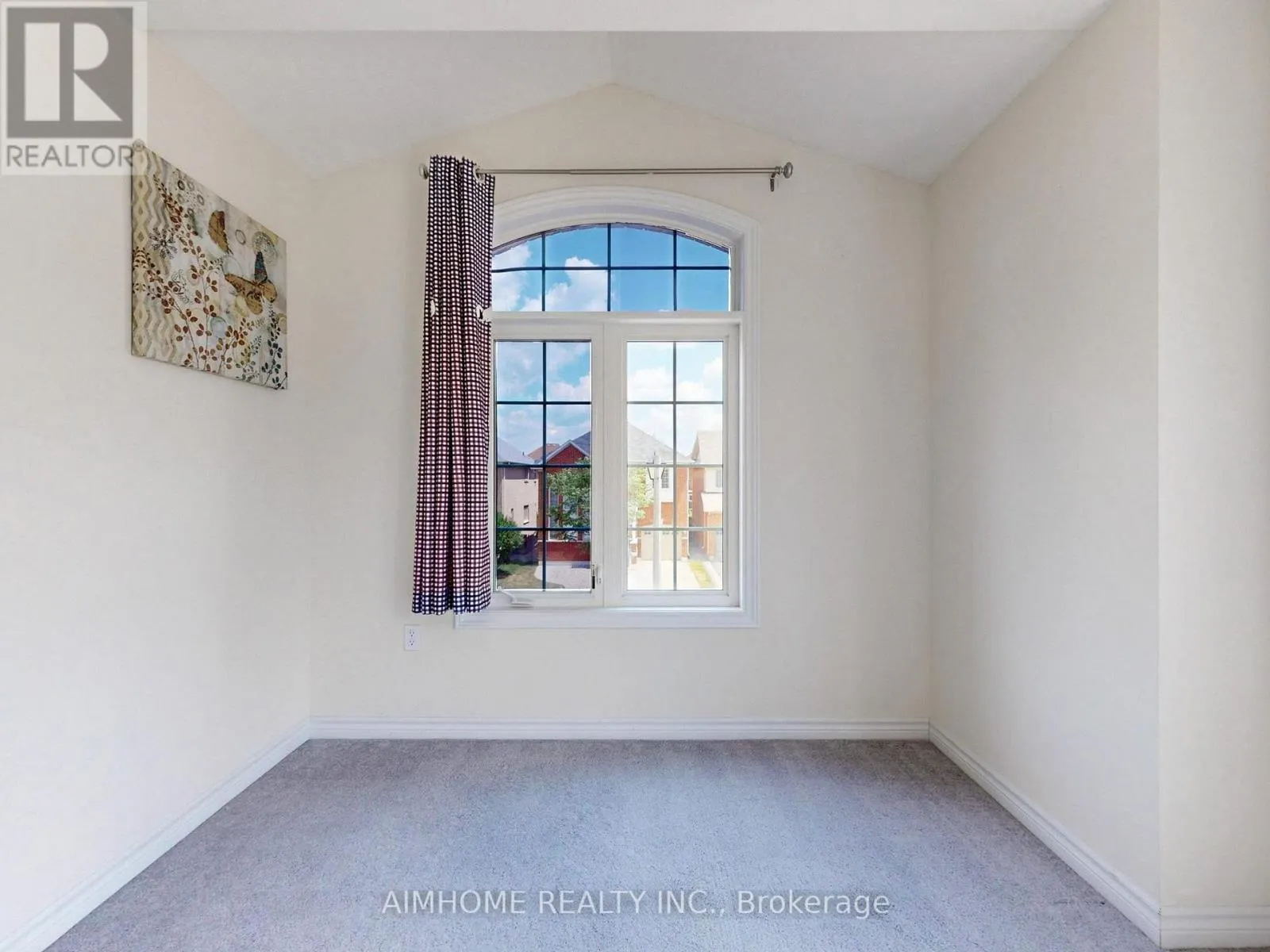103 EVERSHOT CRESCENT