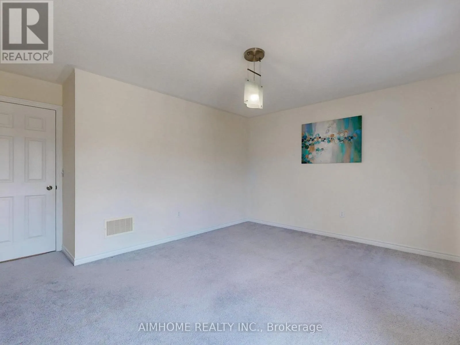 103 EVERSHOT CRESCENT