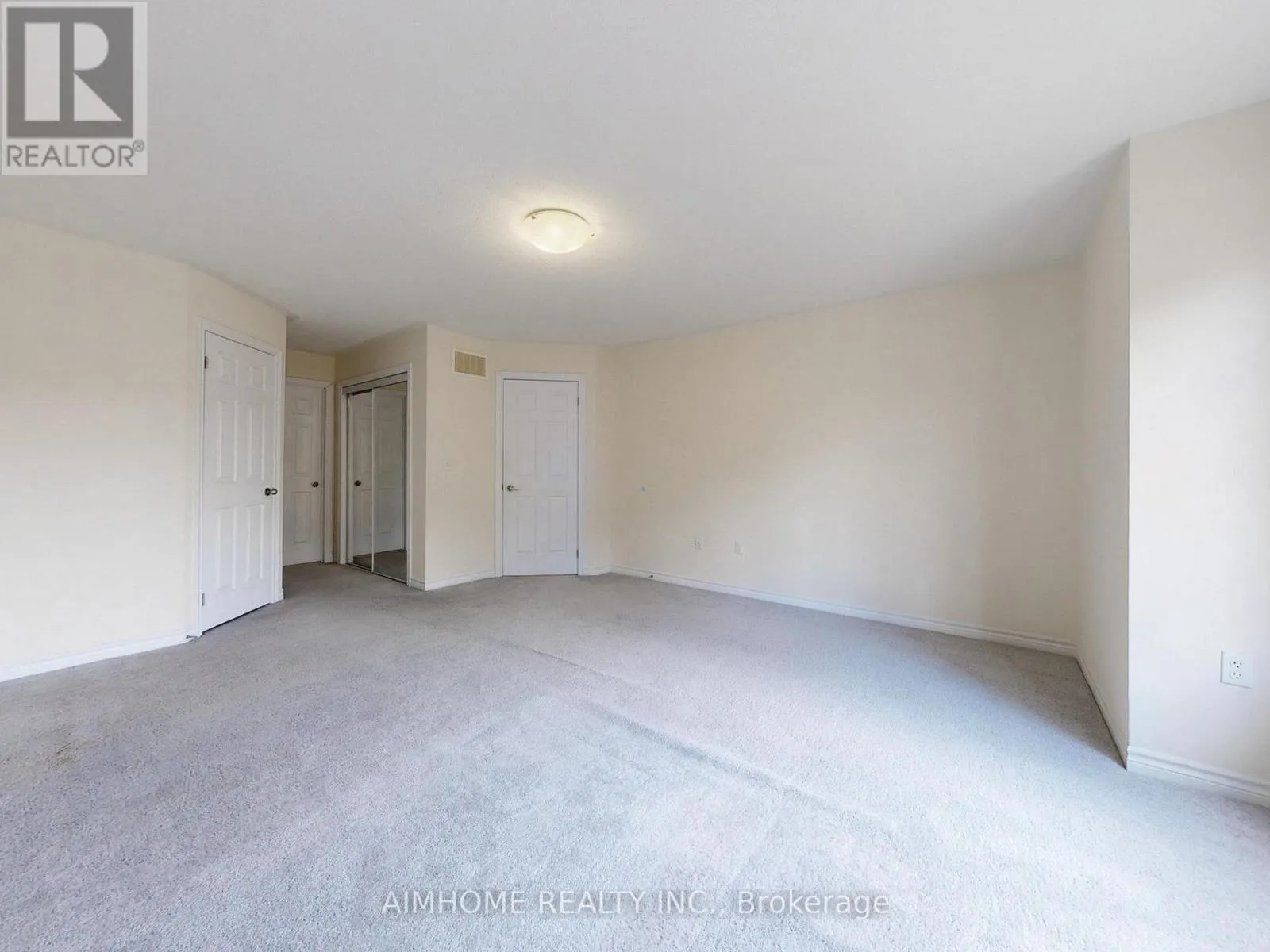 103 EVERSHOT CRESCENT