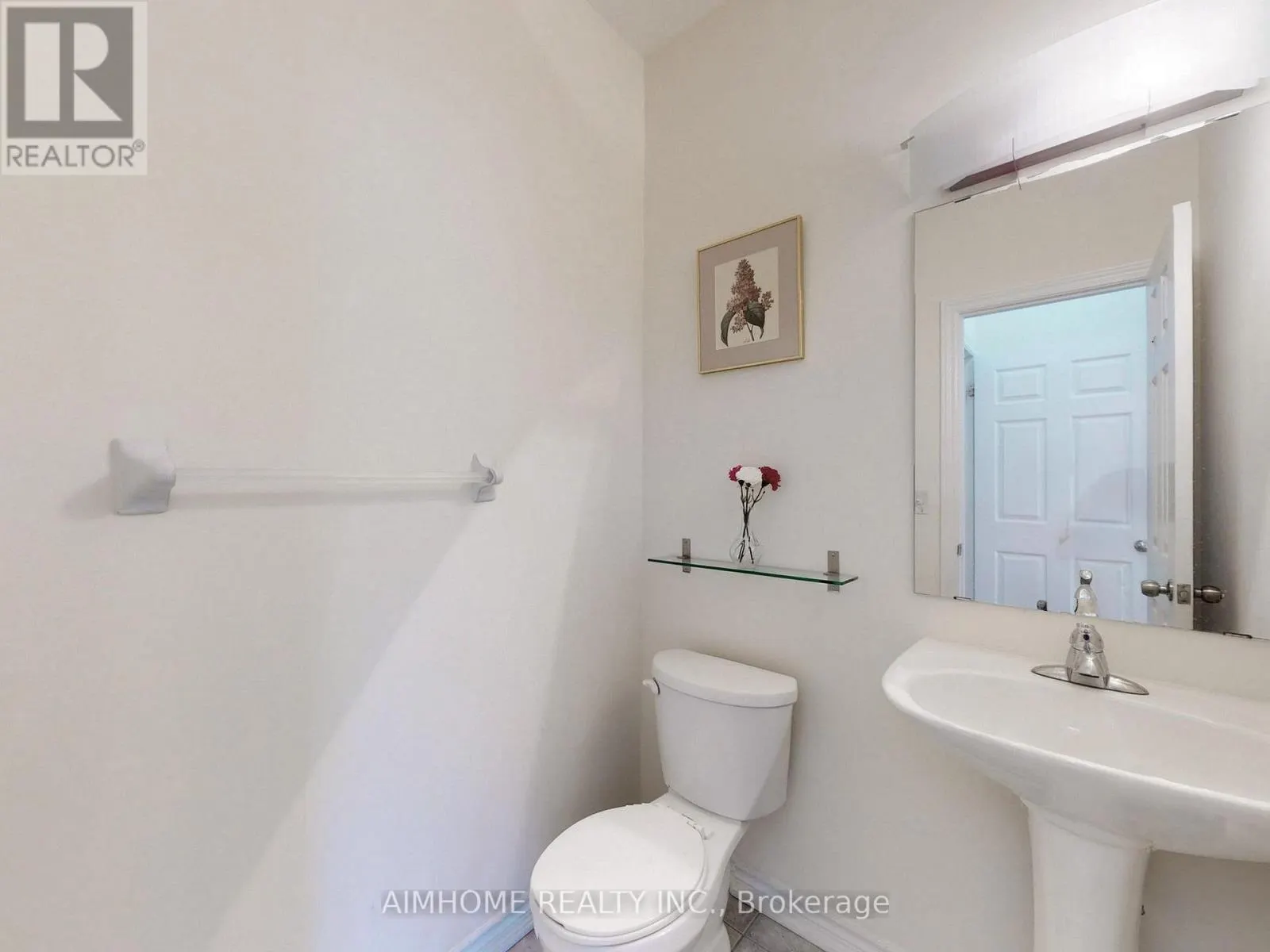 103 EVERSHOT CRESCENT