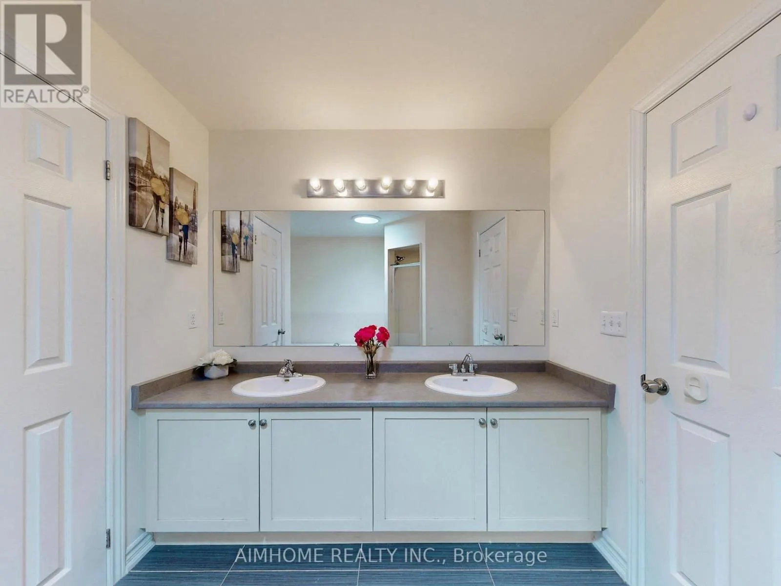 103 EVERSHOT CRESCENT