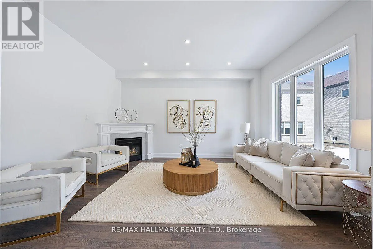 15 AIDA PLACE N
