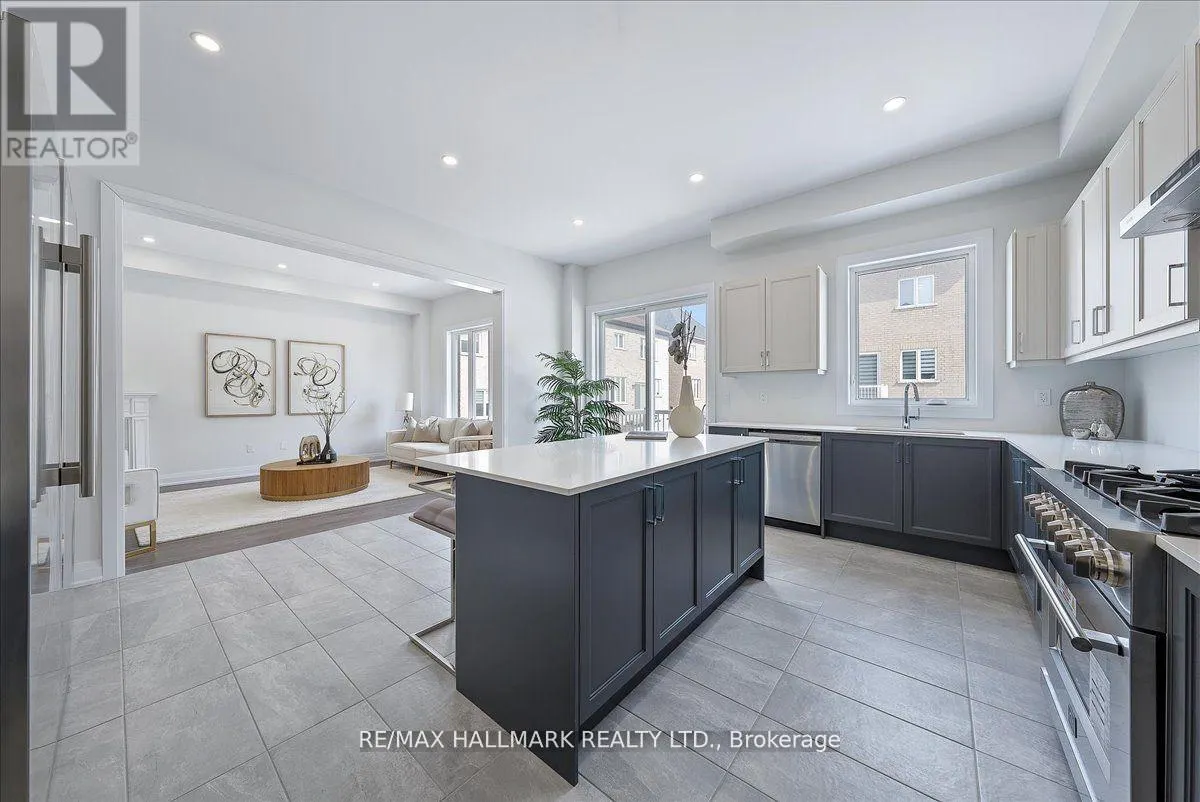 15 AIDA PLACE N