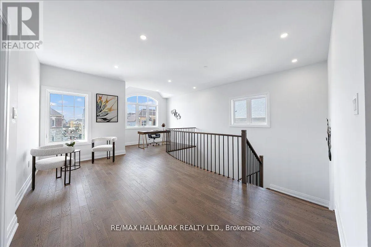 15 AIDA PLACE N