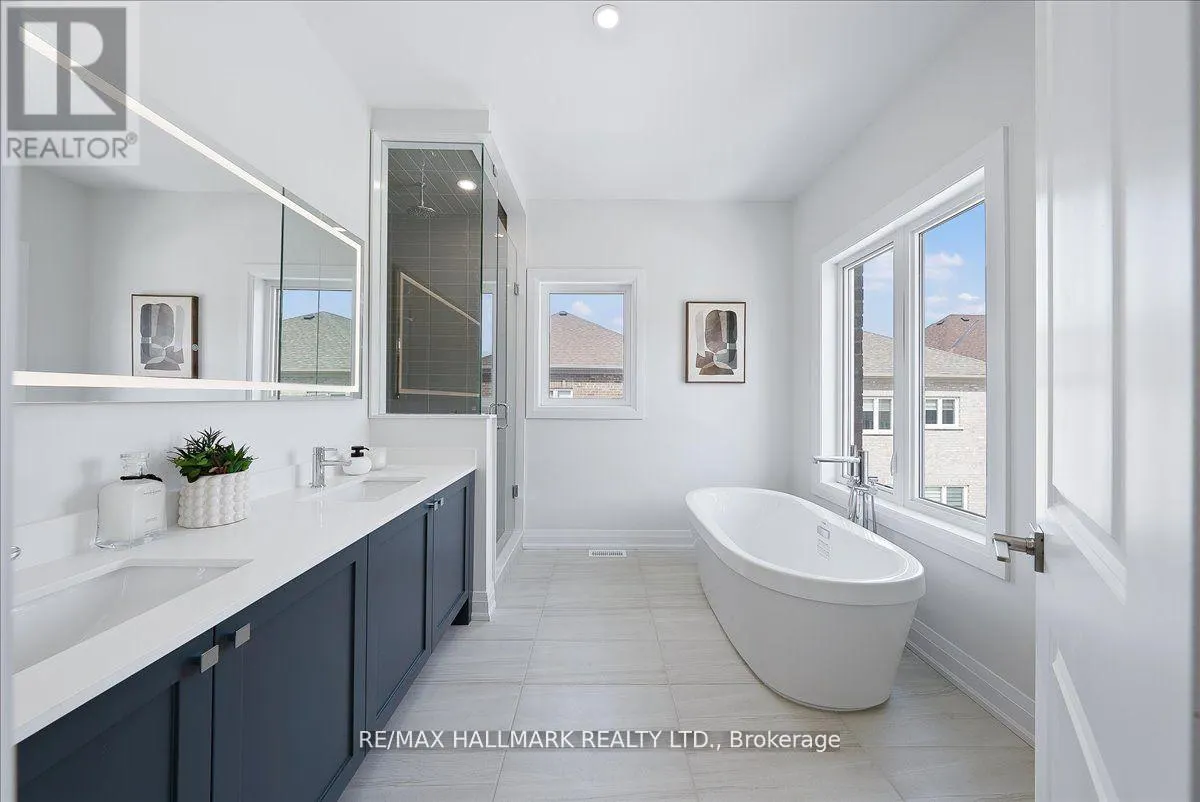 15 AIDA PLACE N