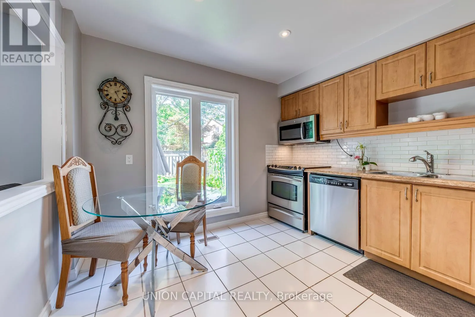 24 VANESSA ROAD