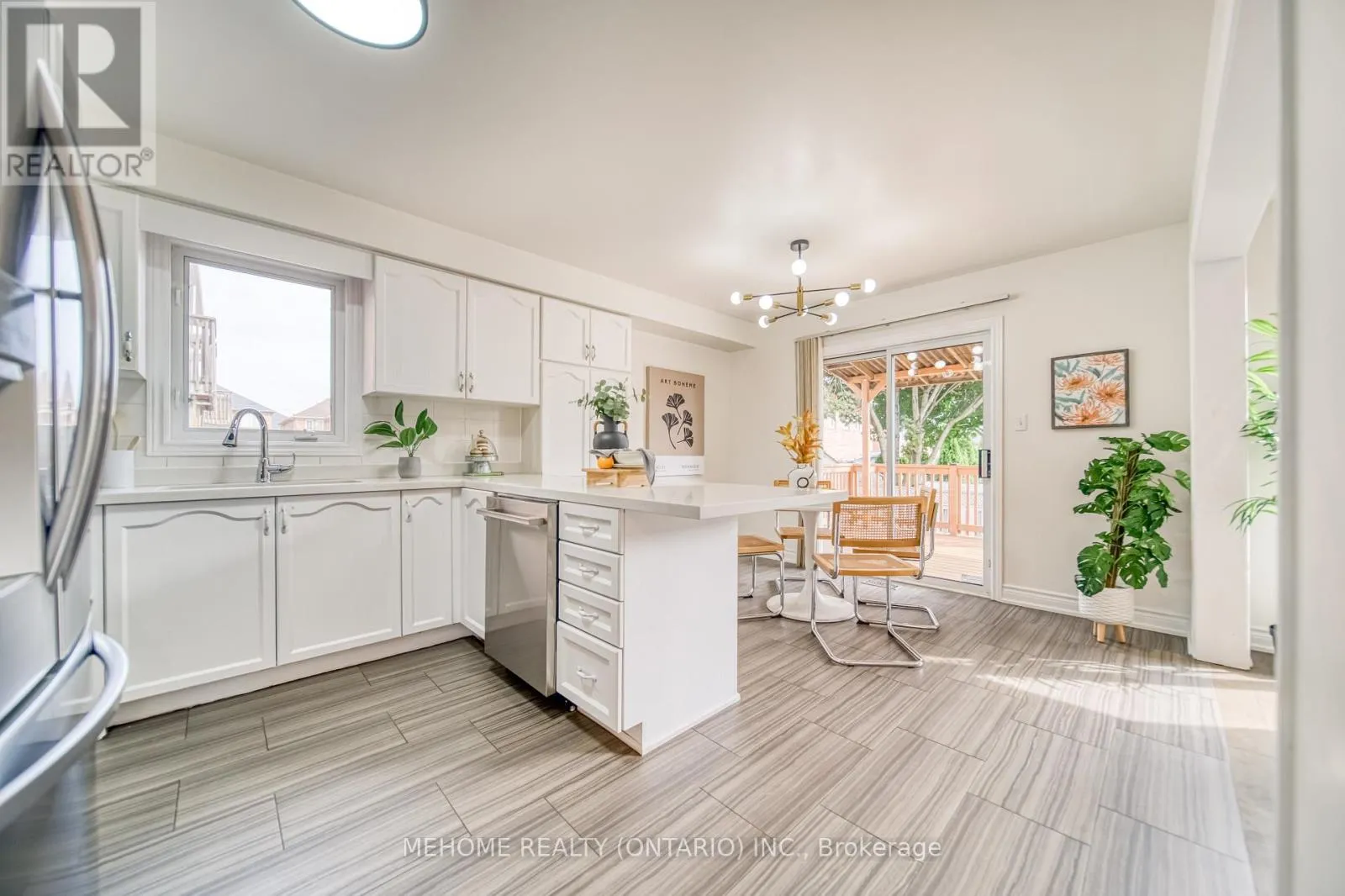 55 D'AMATO CRESCENT