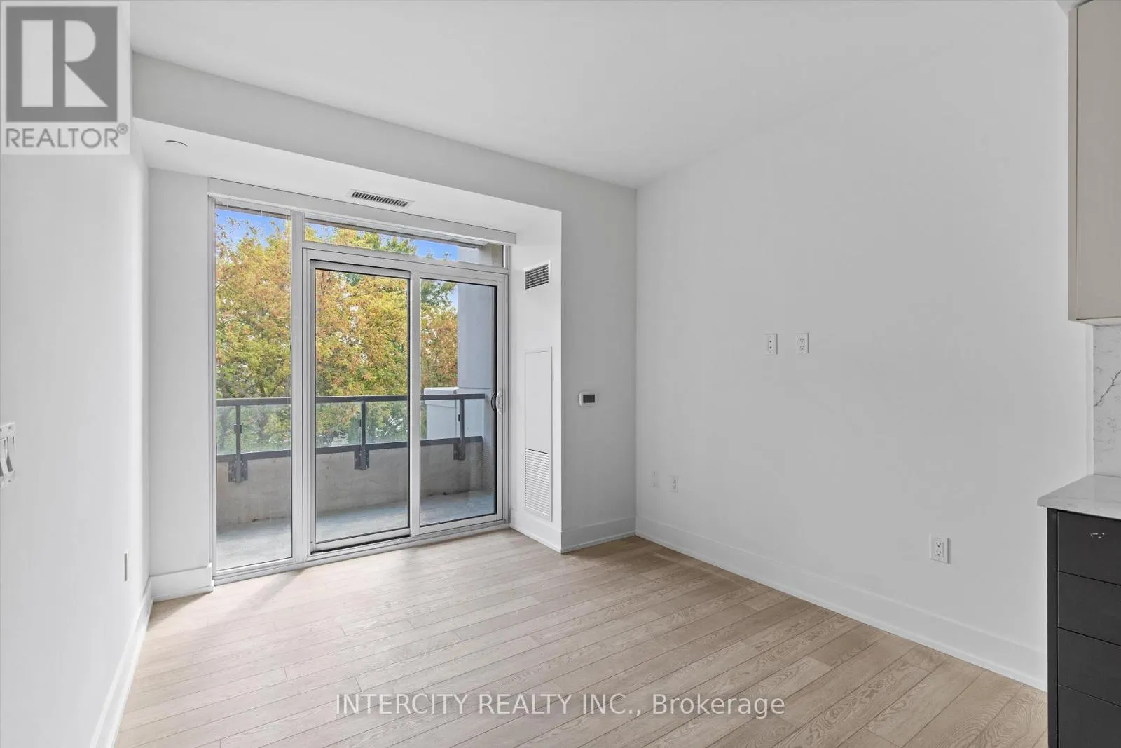 349 - 2075 KING ROAD