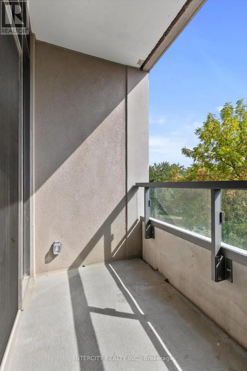 349 - 2075 KING ROAD