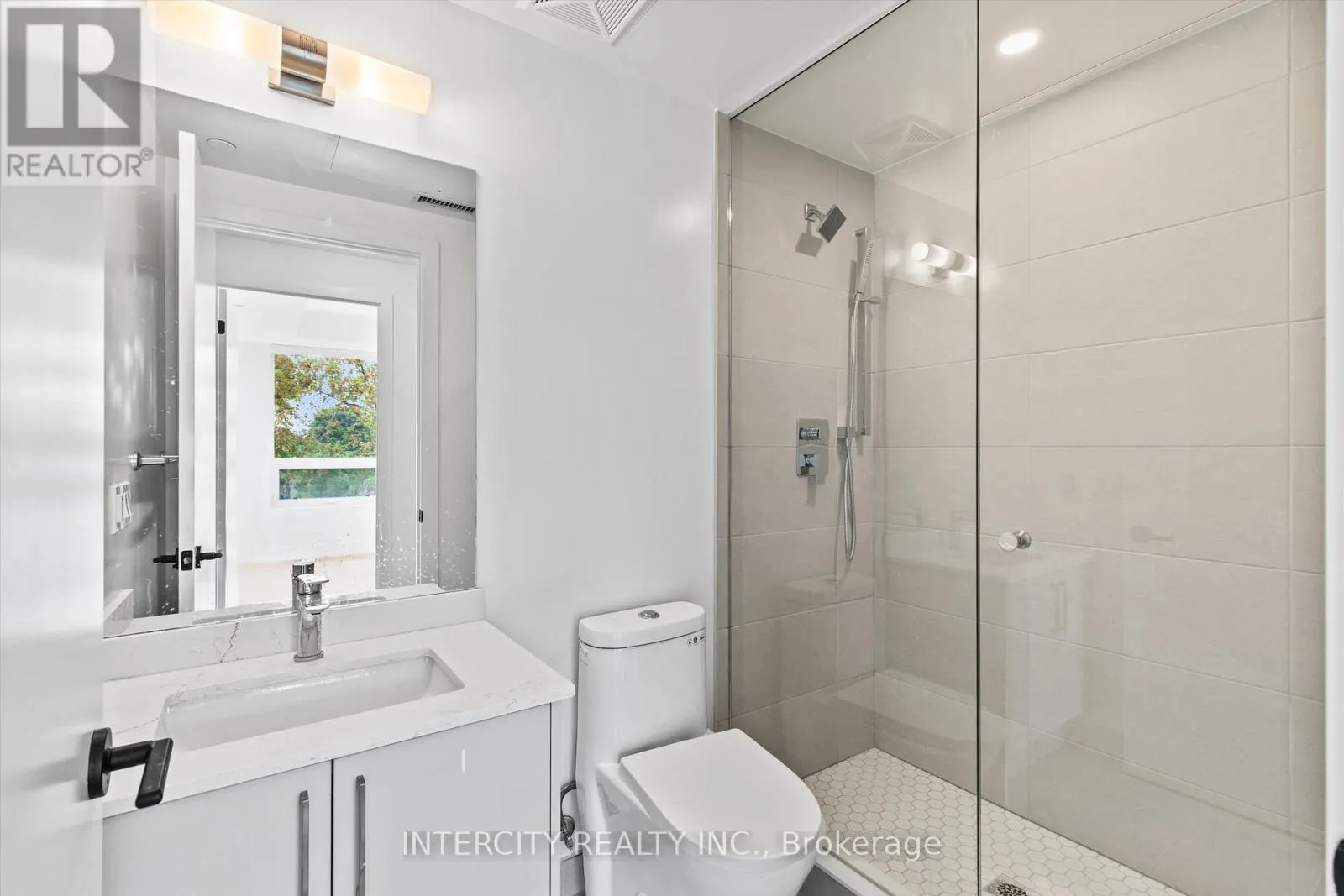 349 - 2075 KING ROAD